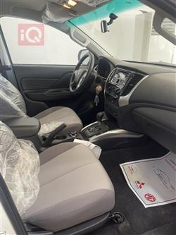 میتسوبیشی L200